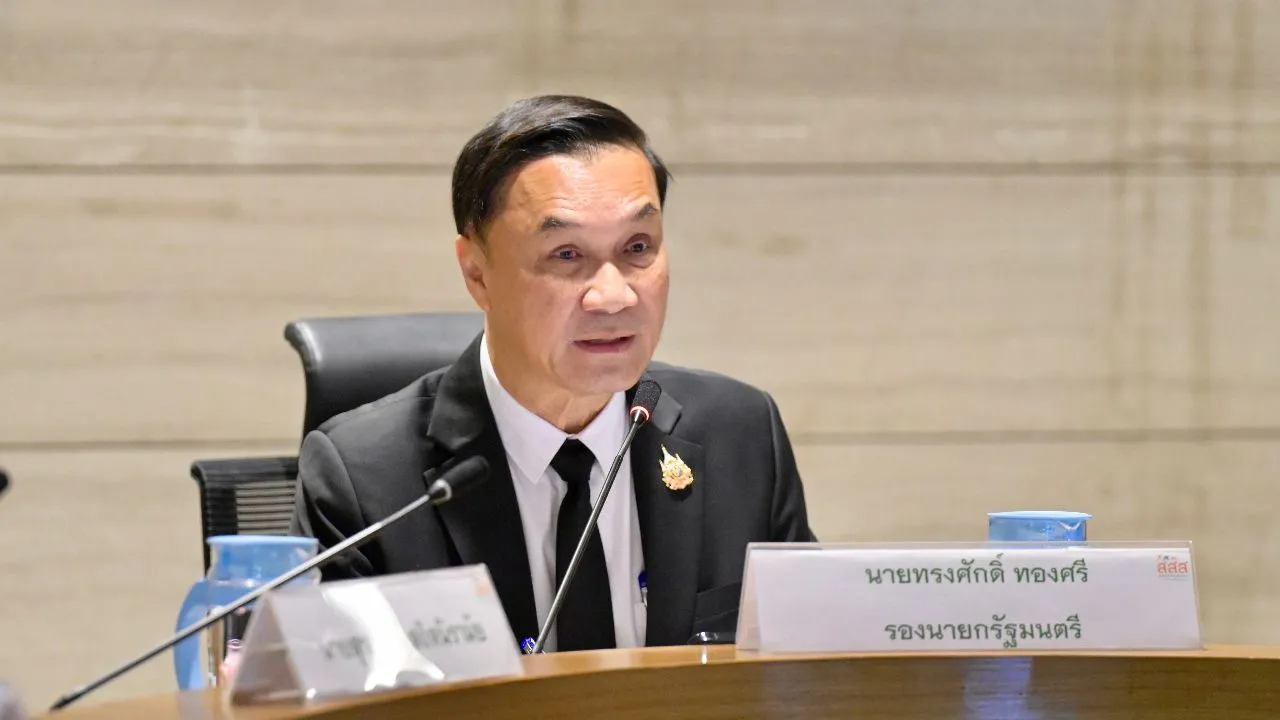 'ทรงศักดิ์' ยันรัฐบาลเดินหน้าดันร่างกฎหมายอากาศสะอาด ร่วมแก้ปัญหาฝุ่น PM2.5