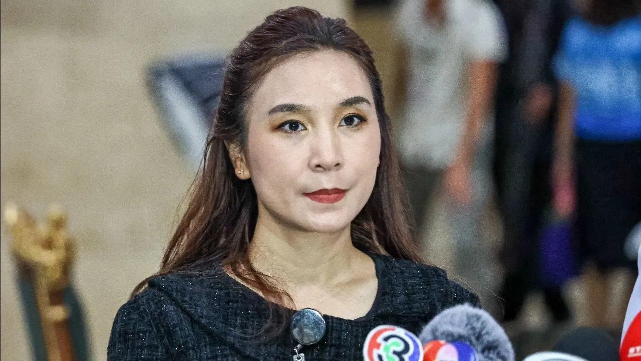 'ศิริกัญญา' ชี้งบประมาณปี 2570 ยังมีช่องโหว่ ยังเจอโครงการซ้ำซ้อนเพียบ