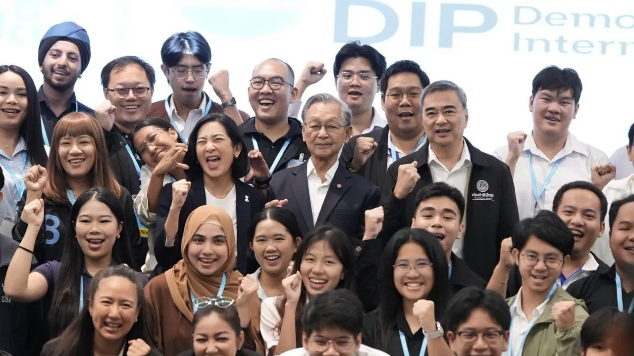 สร้างผู้นำรุ่นใหม่ 'ชวน' เปิดอบรม DIP-ปชป. รุ่น 16 ชี้ ปัญหาการเมืองเกิดจากคน