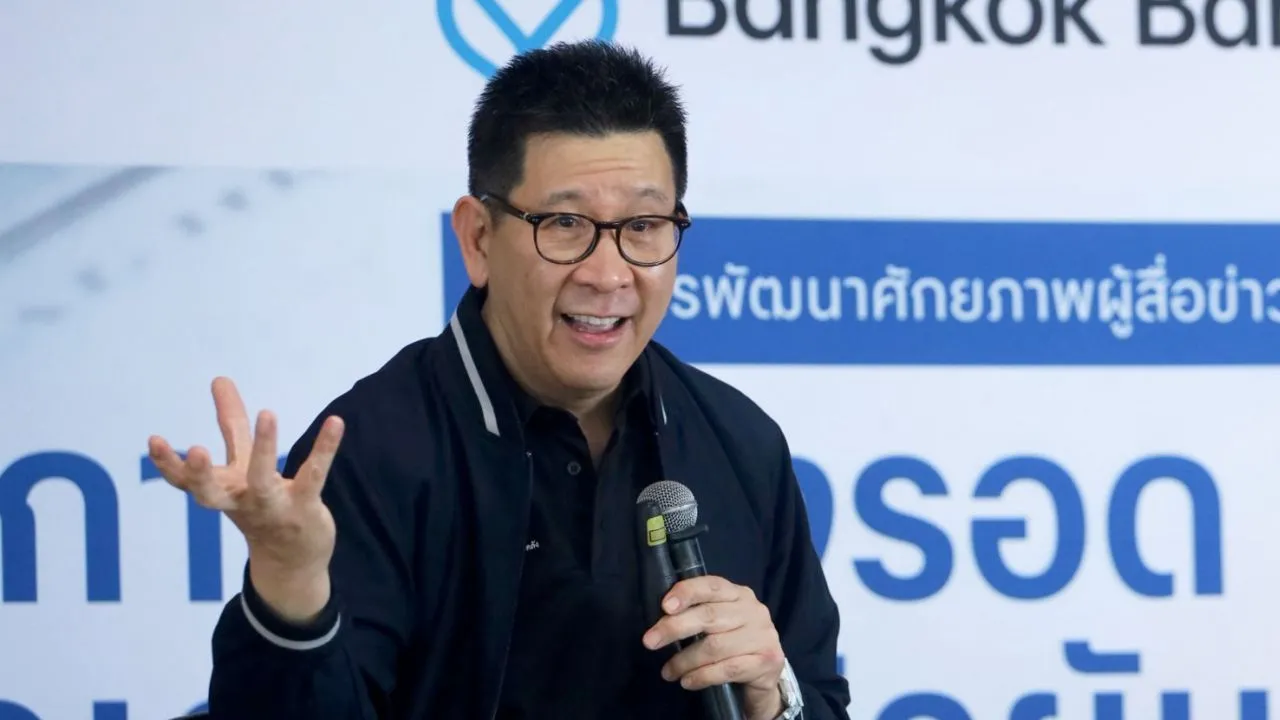 'เอกนิติ' พร้อมคืนสิทธิบัตรสวัสดิการแห่งรัฐ ให้คนถูกหลอกเป็นผู้ถือหุ้น-กก.บริษัท