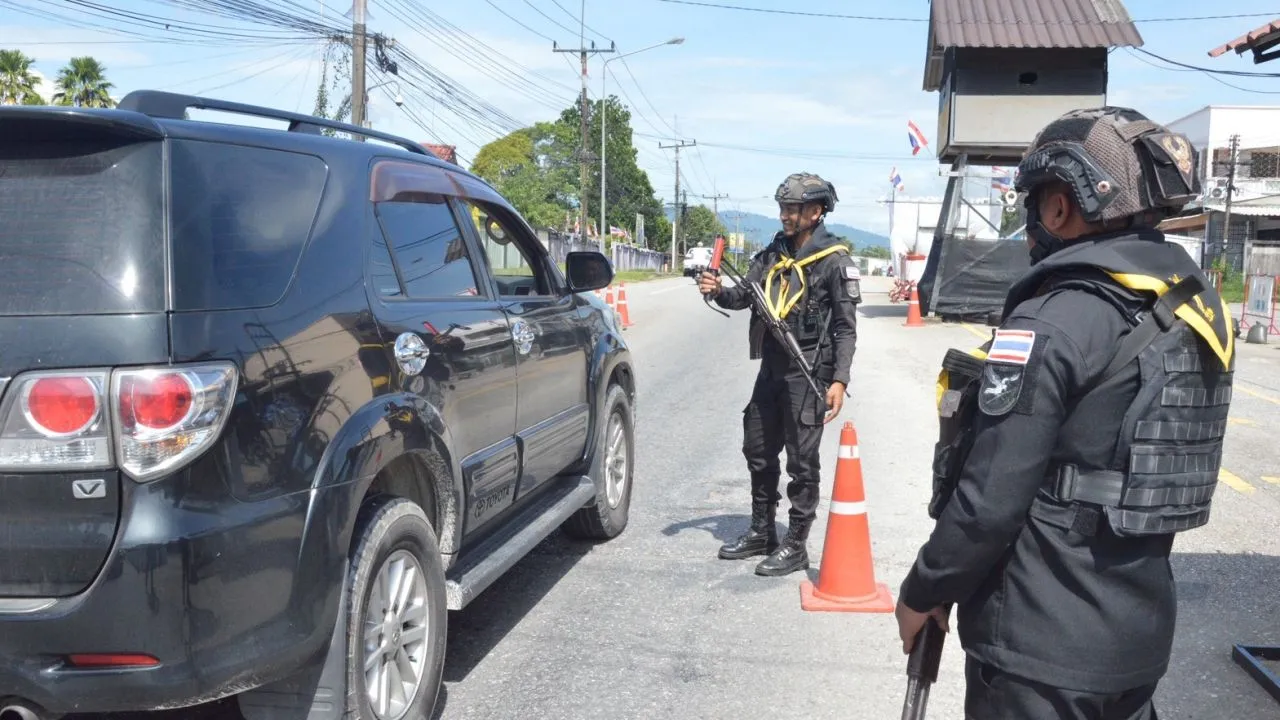 เปิดสัญจรแล้ว เส้นทางวางบึม-ยิงทหารพรานดับ 5 ศพ 'ตันหยงมัส' ตั้งด่านตรวจเข้ม