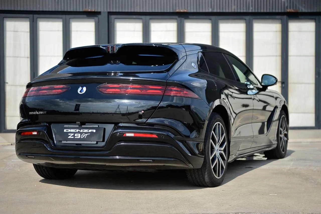สัมผัสแรก ทดสอบ DENZA Z9 GT ซูเปอร์แวกอน 1,140 แรงม้า แรงบิดโหดขิงค่ายยุโรป ในราคาแค่ 2 ล้าน!