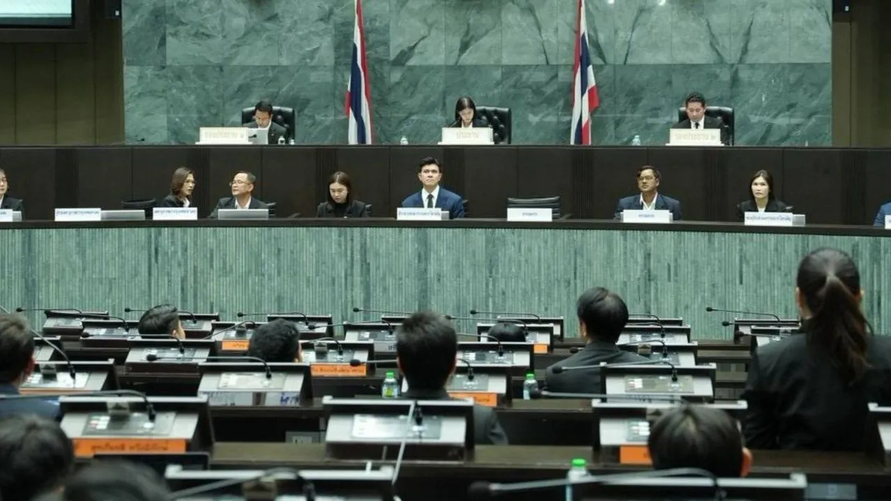 สภา กทม. ไฟเขียว เปิดทางถ่ายทอดสดประชุมกรรมการ ยกระดับความโปร่งใส ดันต่อถ่ายทอดสด กมธ.งบ 70