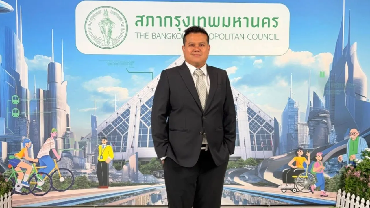 'สก.ภัทรศักดิ์' แจง เผลอกดโหวตผิดเครื่อง ไม่มีการเสียบบัตรแทนกัน