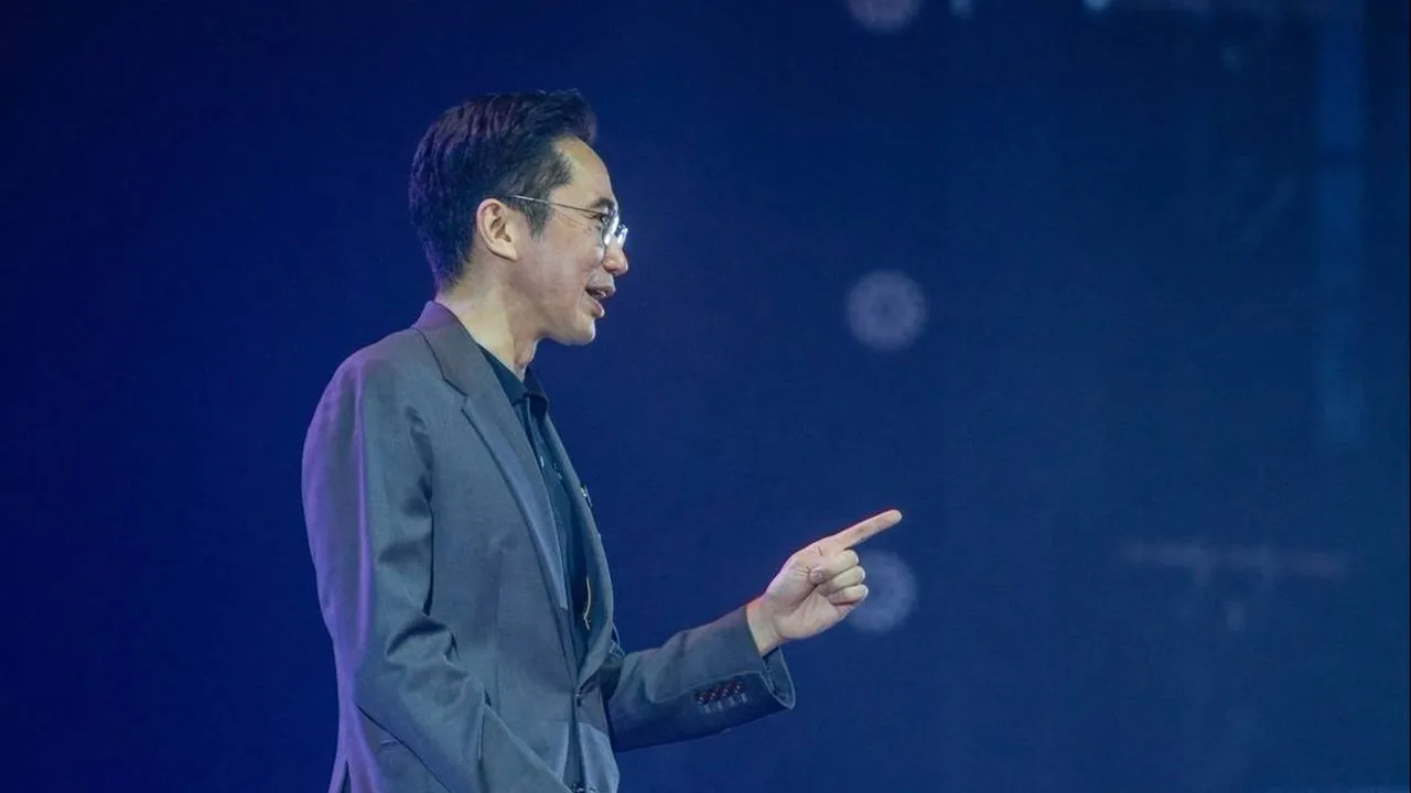 'อ.เชน' ปลุกพลังเฟรชชี่ มธ. แนะหาแก่นแท้และลงมือทำ สู่การเป็นความหวังของประเทศ