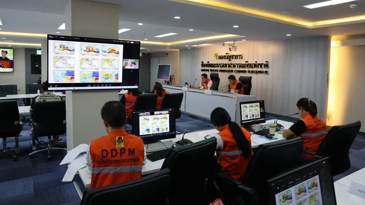 ปภ. เรียก 17 จังหวัดประชุมรับมืออุทกภัย สั่งเฝ้าระวัง 'ฝนตกหนัก' เดือนสิงหาคม