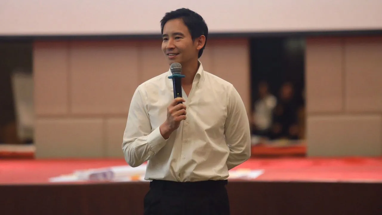 'พิธา' ให้กำลังใจสส.พรรคประชาชน 'เหนื่อยได้ ท้อได้ แต่ห้ามถอย'