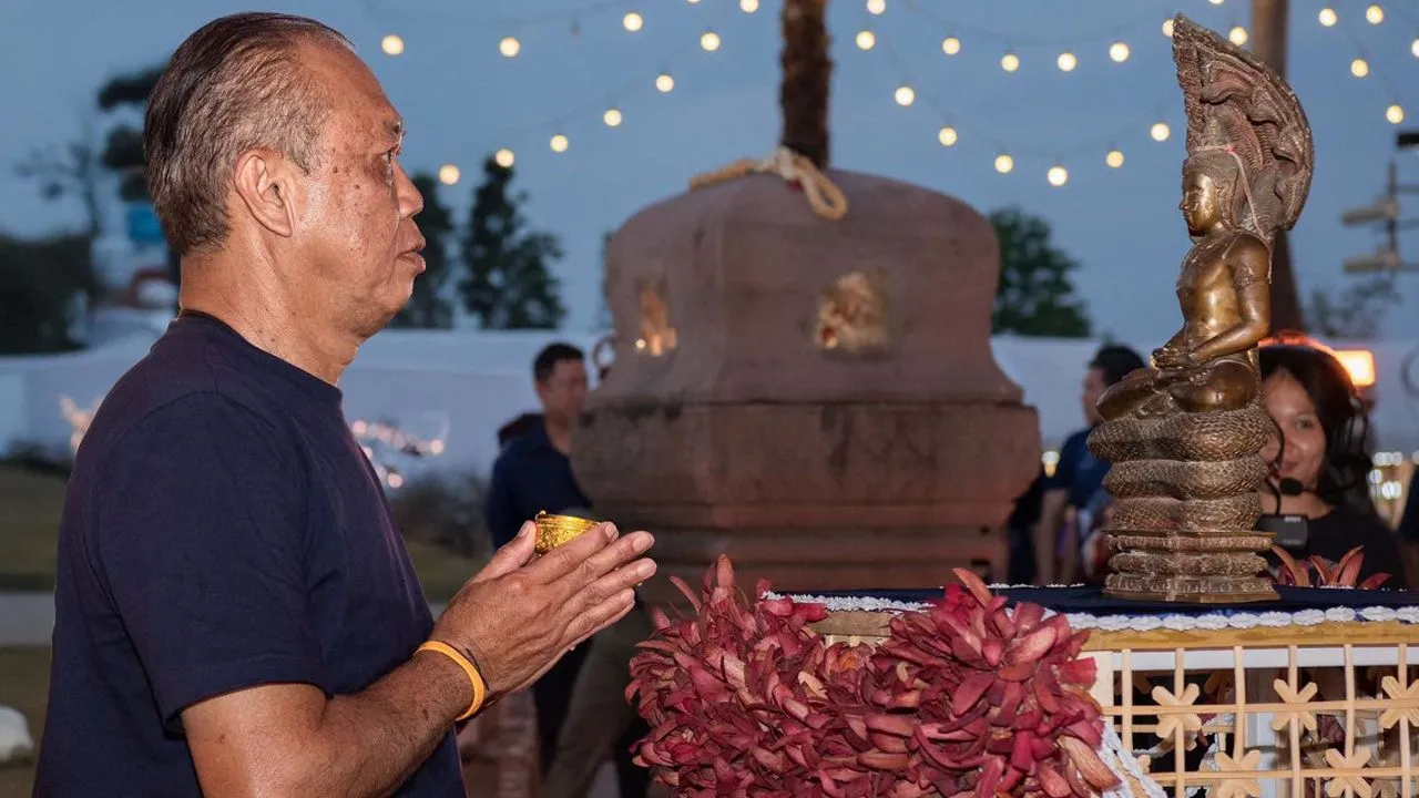 'เนวิน' แจงดราม่าแต่งกายเข้าศาลหลักเมืองนครศรีธรรมราช