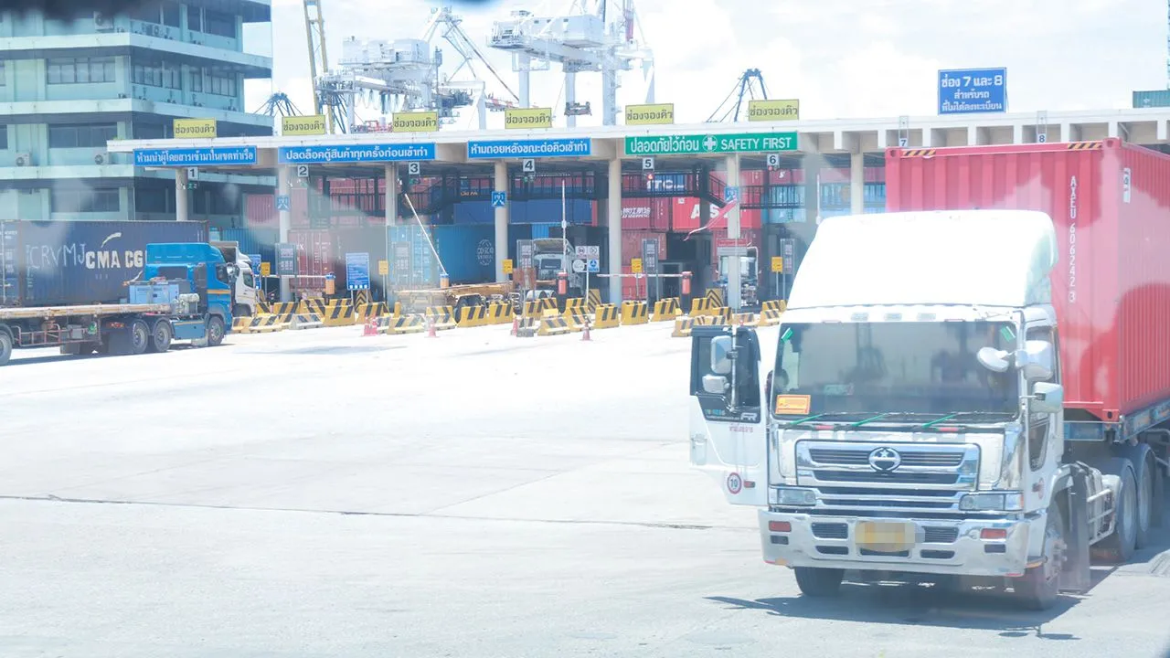 'สรรเพชญ' สั่งใช้ Truck Queue 100% แก้รถติดท่าเรือแหลมฉบัง ลุยยกระดับโลจิสติกส์