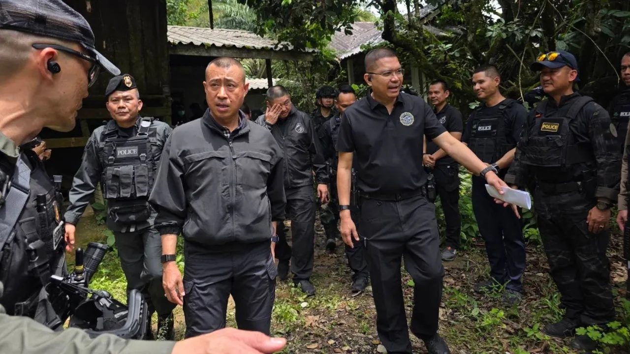 'บิ๊กราญ' นำทีมปิดล้อม วิสามัญ 2 ศพ คดียิงตำรวจ สภ.ตากใบ เหิมยิงต่อสู้ ปะทะเดือด
