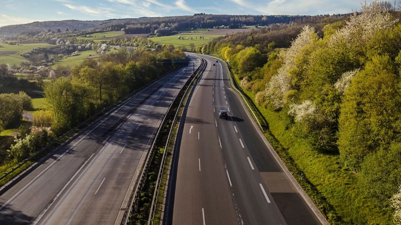 เจาะลึก Autobahn จากสนามทดลอง สู่ตำนานไฮเวย์ไร้ขีดจำกัดความเร็วของโลก