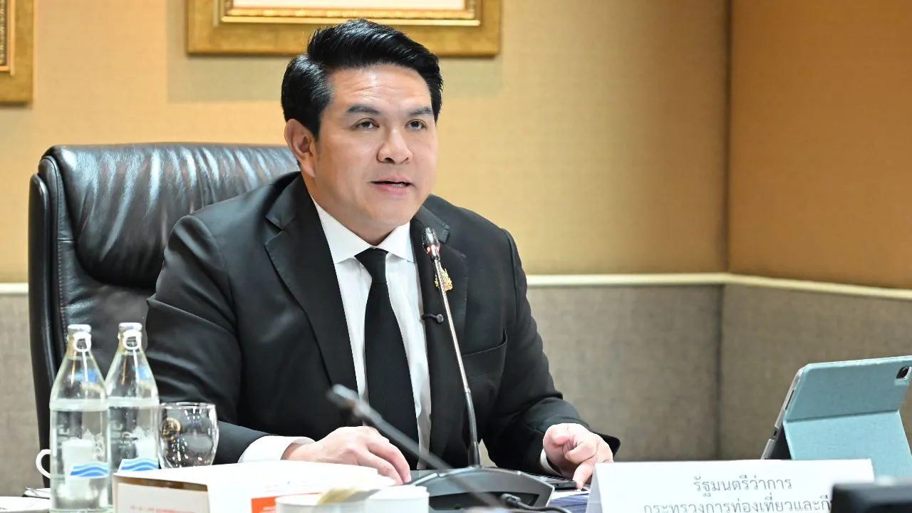 'สุรศักดิ์' เฮ! คลังไฟเขียวงบกู้ 2 พันล้าน ลุย 'ไทยเที่ยวไทยพลัส' ผ่านเป๋าตัง
