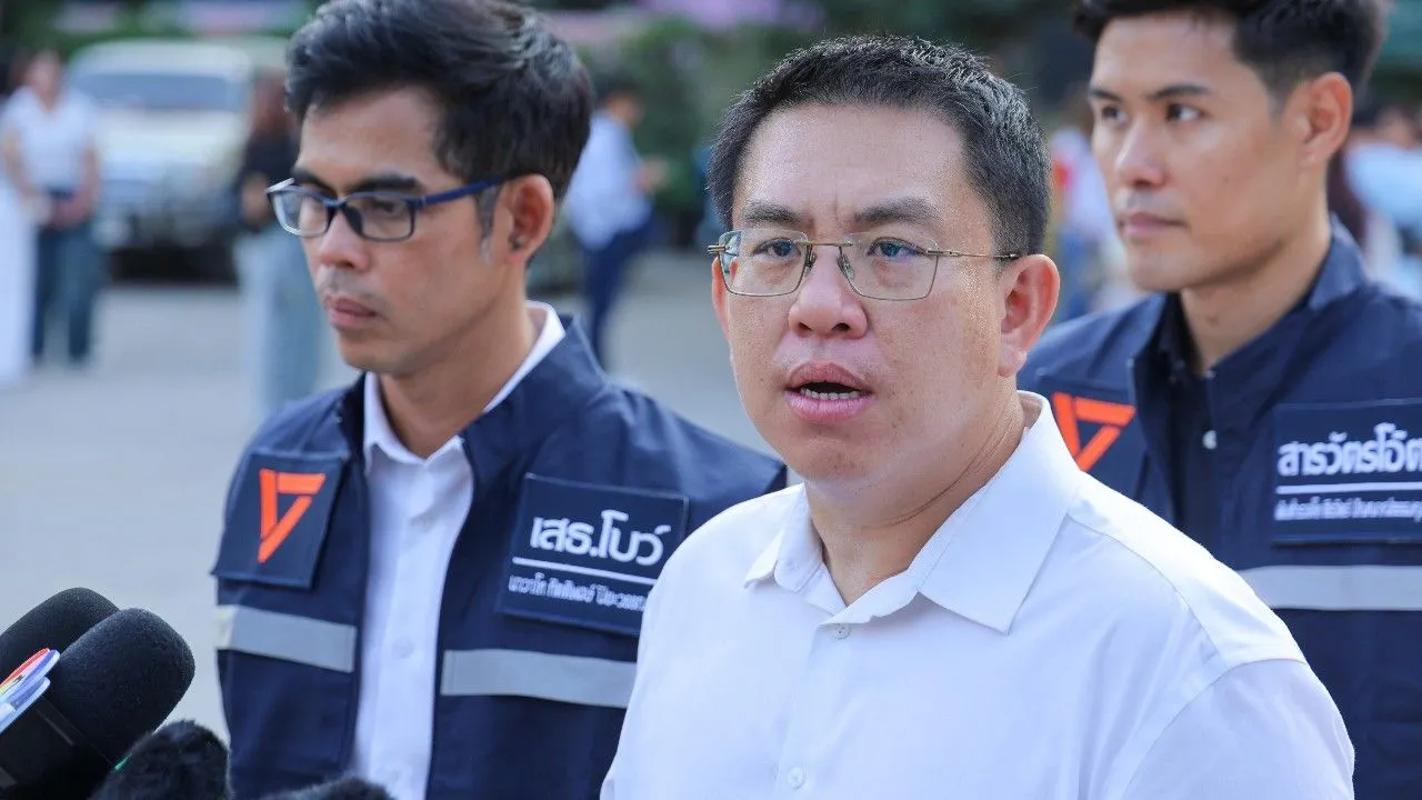 'วิโรจน์' บอกมันเป็นไปไม่ได้หรอก ดีลสลับขั้ว 'แดง-เขียว-ส้ม' ตอนนี้