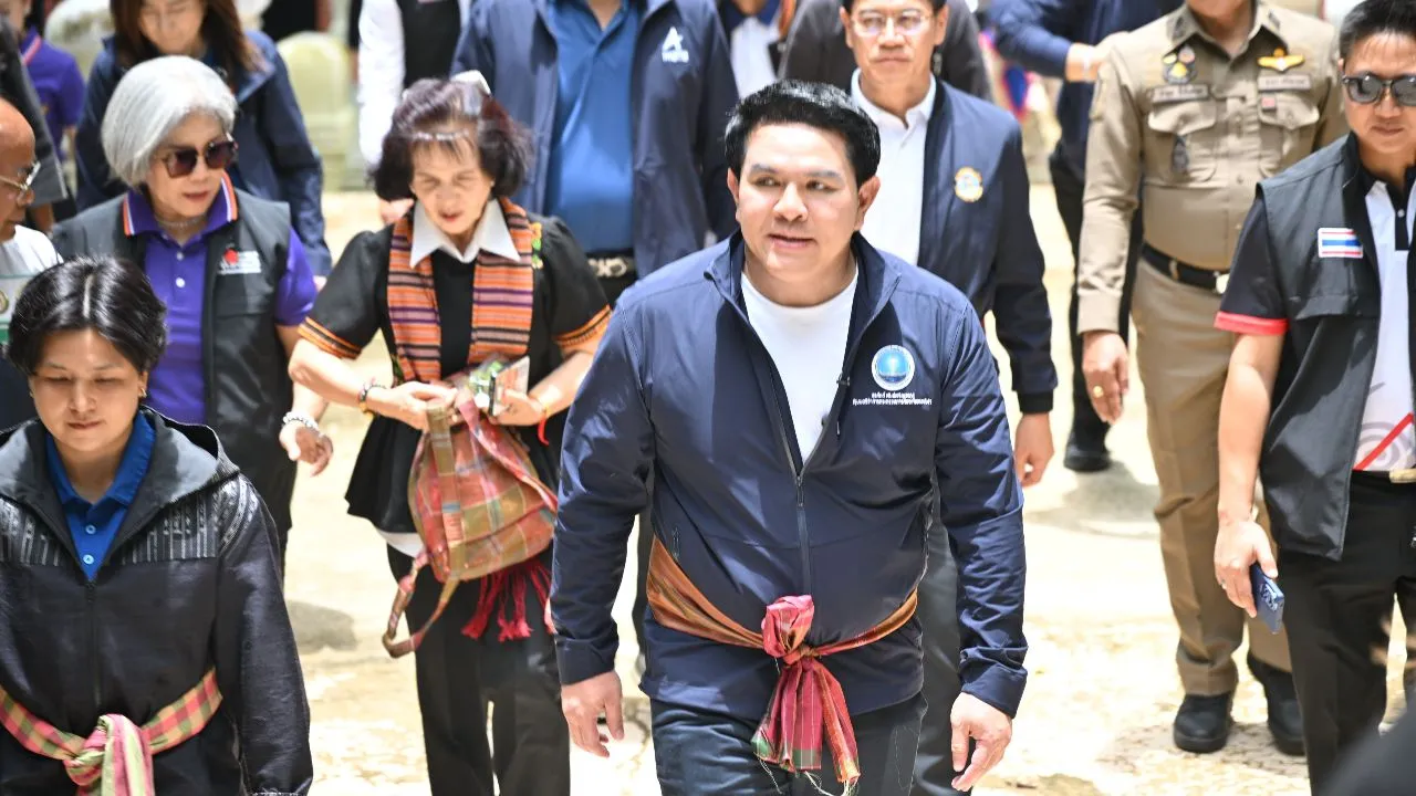 'สุรศักดิ์' ดันวัดปราสาทภูฝ้าย ศรีสะเกษ สู่แลนด์มาร์กวัฒนธรรม-สายมู ชูสกายวอล์กภูเขาไฟโบราณ