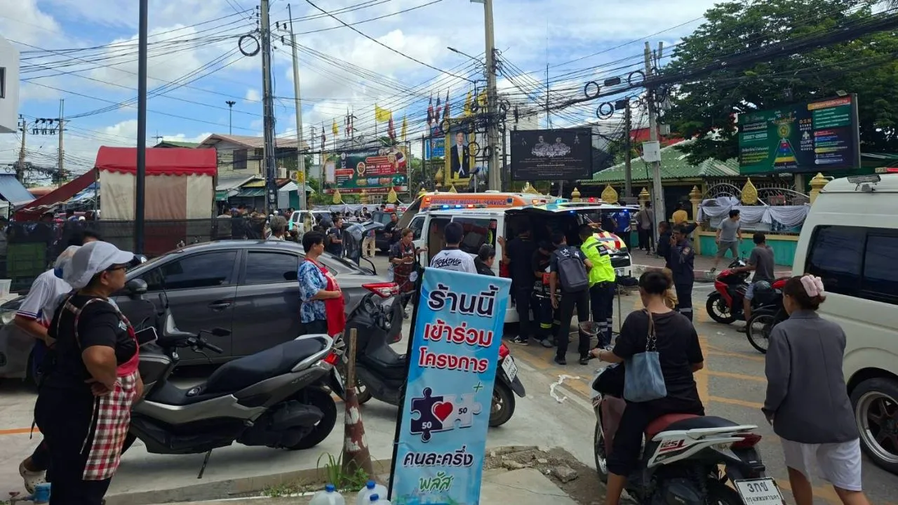 ยิงใน รร.เทพศิรินทร์ นนทบุรี นักเรียนเจ็บเพียบ กู้ภัยเร่งนำส่ง รพ.