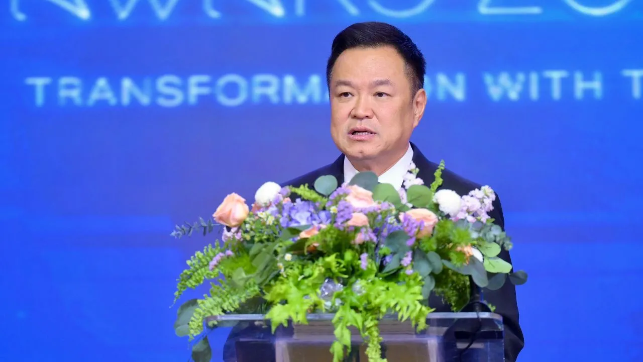 'อนุทิน' ลงพื้นที่เหตุกราดยิงรร.เทพศิรินทร์ สั่งดำเนินคดีผู้ปกครอง
