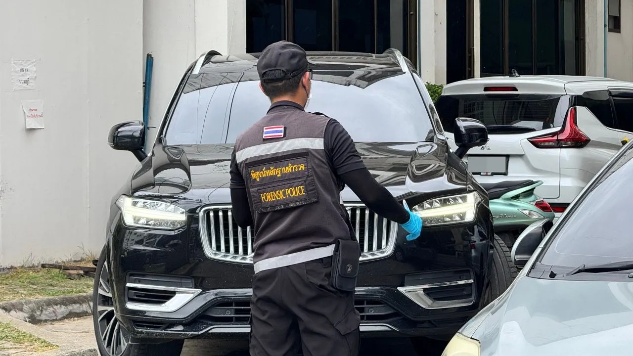 พบปืน 2 กระบอกในรถ 'นายก อบจ.นนทบุรี' ผบช.ภ.1 ยันตรวจสอบแล้วไม่มีการใช้ยิงสวน