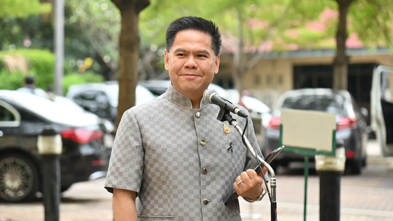 'วราวุธ' รับ 'เอกนัฏ' ทาบ 'ณัฐพล รังสิตพล' จากปลัดอุตสาหกรรม นั่งปลัดพลังงาน