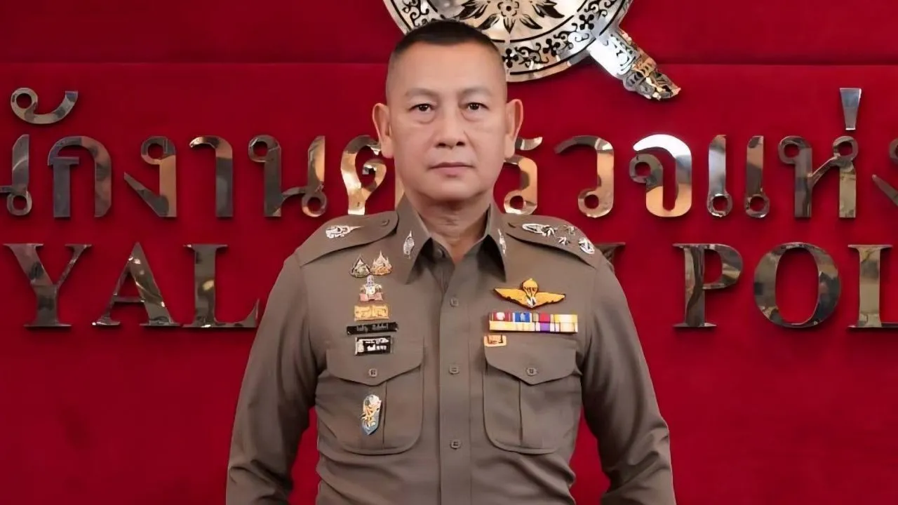 ผบ.ตร. รับนายกฯ โทรติง ปม 'ฉลอง' สูบบุหรี่แถลงข่าว ไม่ใส่กุญแจมือ สั่งจเรฯ สอบ