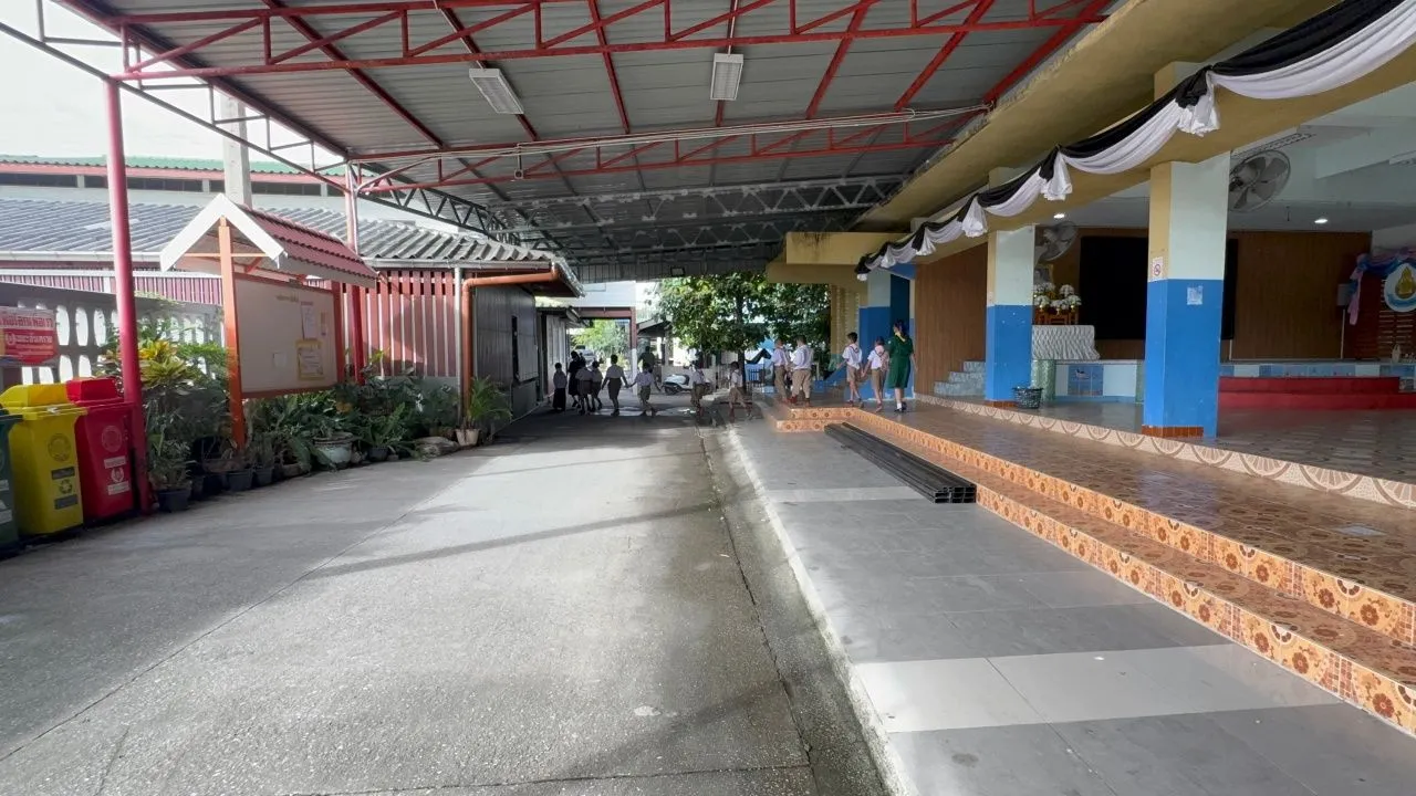 ยังไม่เจอตัว 'หนุ่มป่วยจิตเวช' หลังบุกป่วนโรงเรียนประถมย่านบางบัวทอง