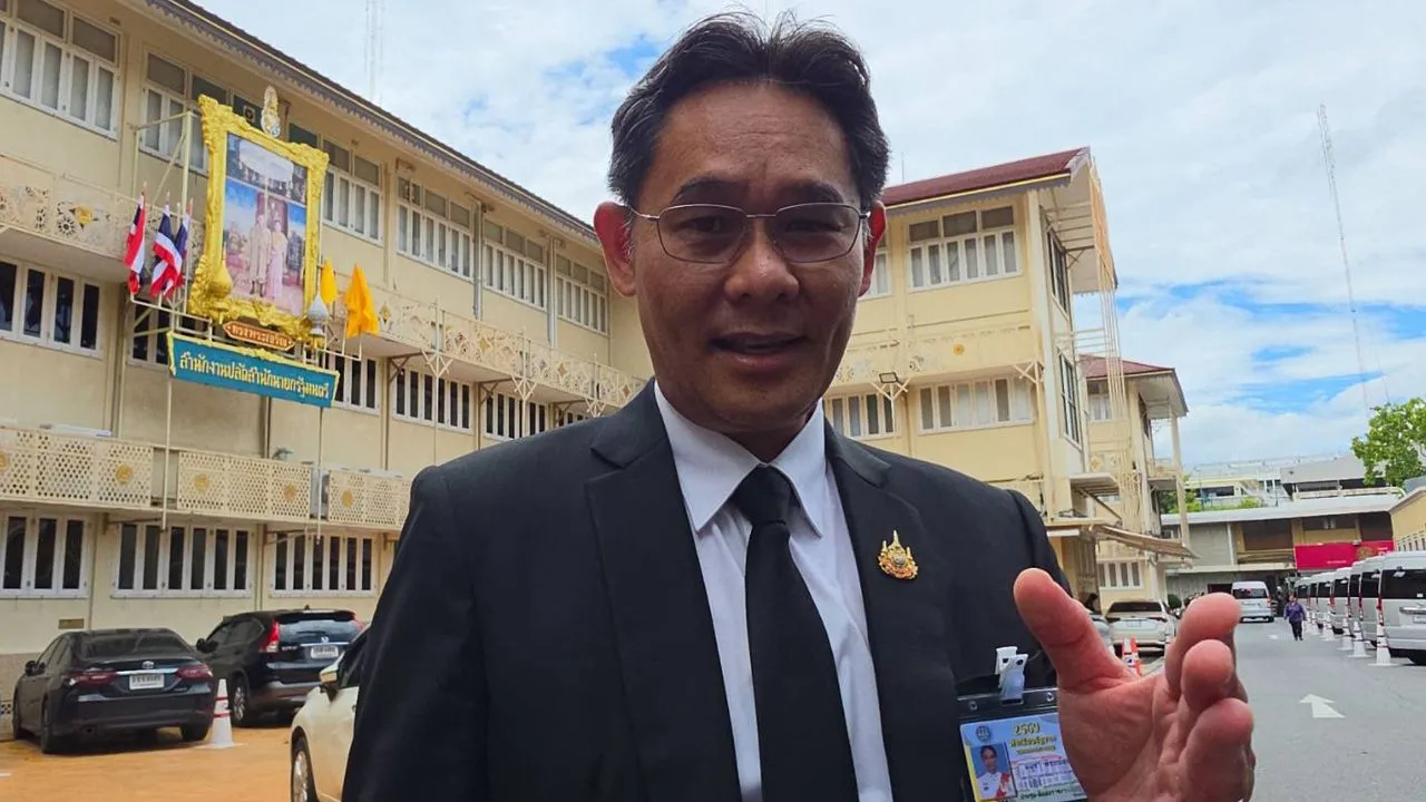 'เลขาฯสภาพัฒน์' เผย นายกฯเรียกคุยหลายเรื่อง เร่งดันโครงการชลประทานขนาดใหญ่เข้า ครม.