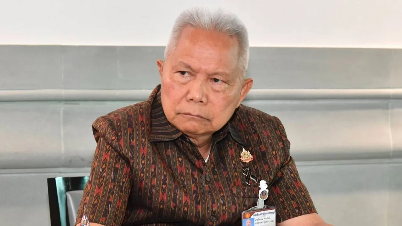 'โสภณ' คุมเข้มบุคคล-ยานพาหนะ ห้ามพกปืนเด็ดขาด ไร้ข้อยกเว้น สส.- ผู้ติดตาม