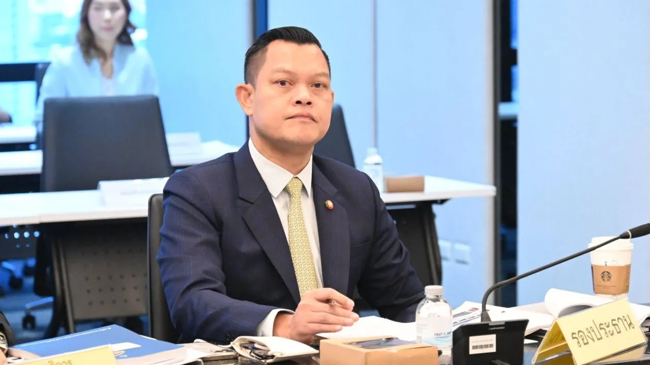 'ธนกร' ฝากรัฐบาลปูพรมค้นปืนทุกพื้นที่ ลั่นปืนเถื่อนต้องปราบ ปืนถูกกฎหมายต้องคุม
