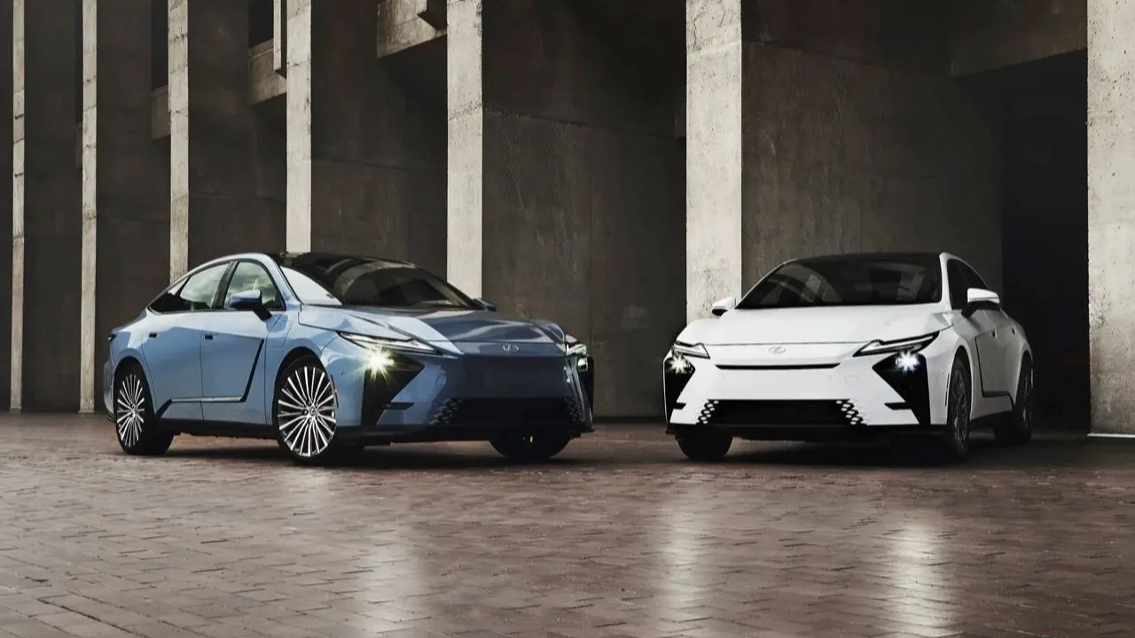 มาครบทั้งไฮบริดและไฟฟ้าล้วน LEXUS NEW ES 2026 ใหม่ จะเบียดซีดานเยอรมันได้มั้ย?