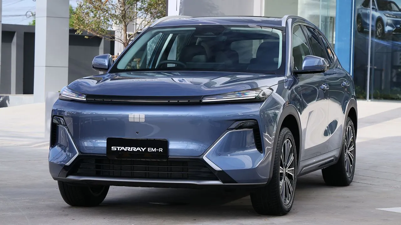 ส่องจุดเด่น GEELY STARRAY EM-R หลังทำราคาเปิดตัว 699,900 บาท