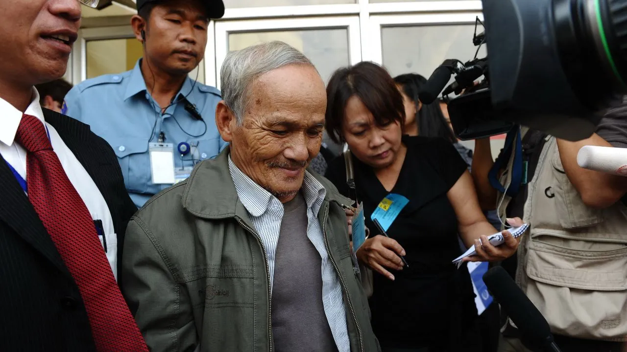 'บู เม็ง' เหยื่อคุก S-21 เขมรแดง เสียชีวิตแล้วในวัย 85 ปี