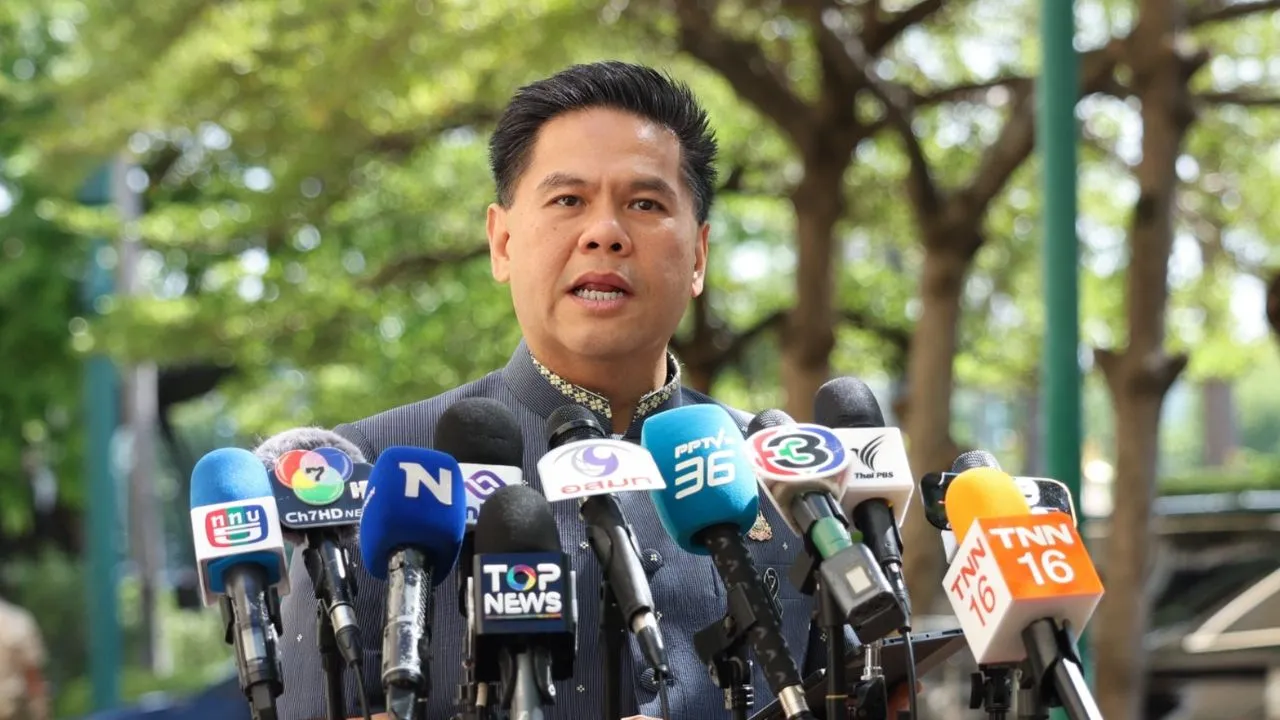 'วราวุธ' รับยังไม่เสนอชื่อปลัดกระทรวงอุตสาหกรรมคนใหม่เข้า ครม. ต้องรอคุยนายกฯ ก่อน