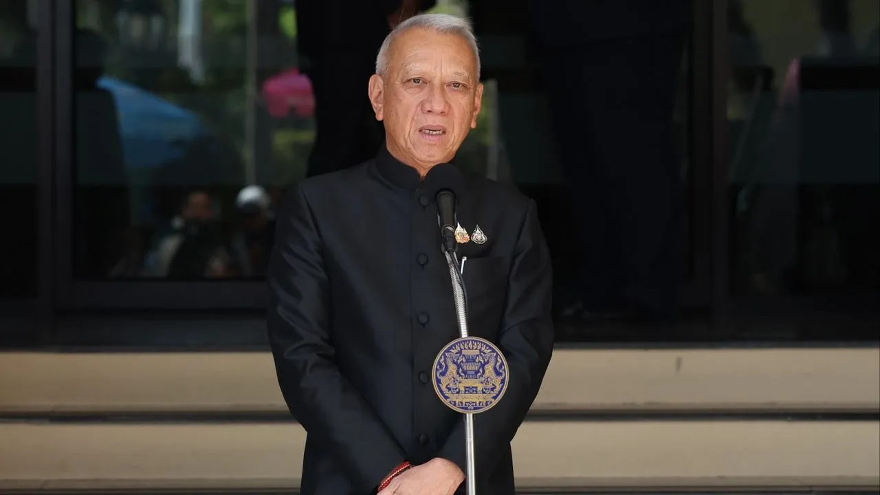 'พิพัฒน์' ไม่ขอออกความเห็นปมขยาย EEC สู่ปราจีนบุรี ชี้ อยู่ในความรับผิดชอบนายกฯ