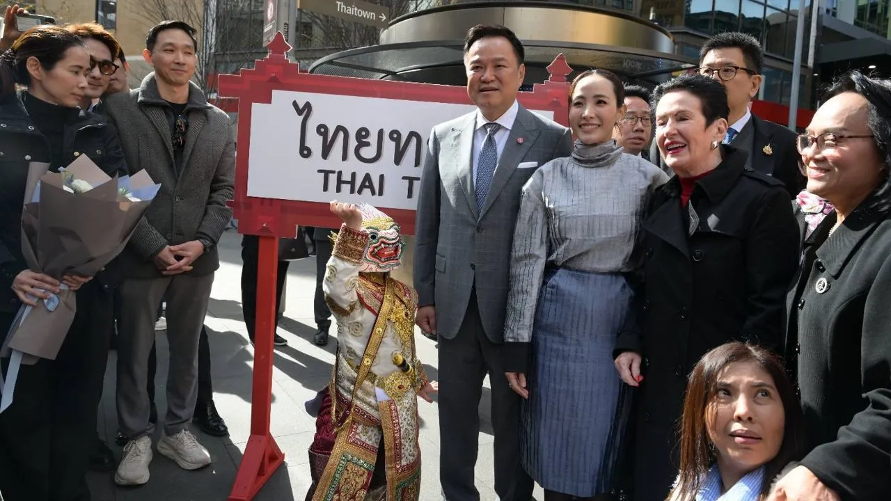 'อนุทิน' ลุยซิดนีย์ เดินชมย่าน 'Thai Town'พบปะชุมชนไทย