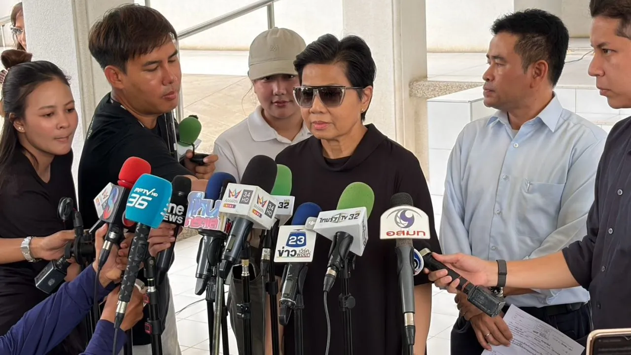 'ป้าดา' บุกสำนักพุทธฯ ขอดูหลักฐาน 'วัดป่าอดุลยาราม' พร้อมยอมรับผลการตรวจสอบ