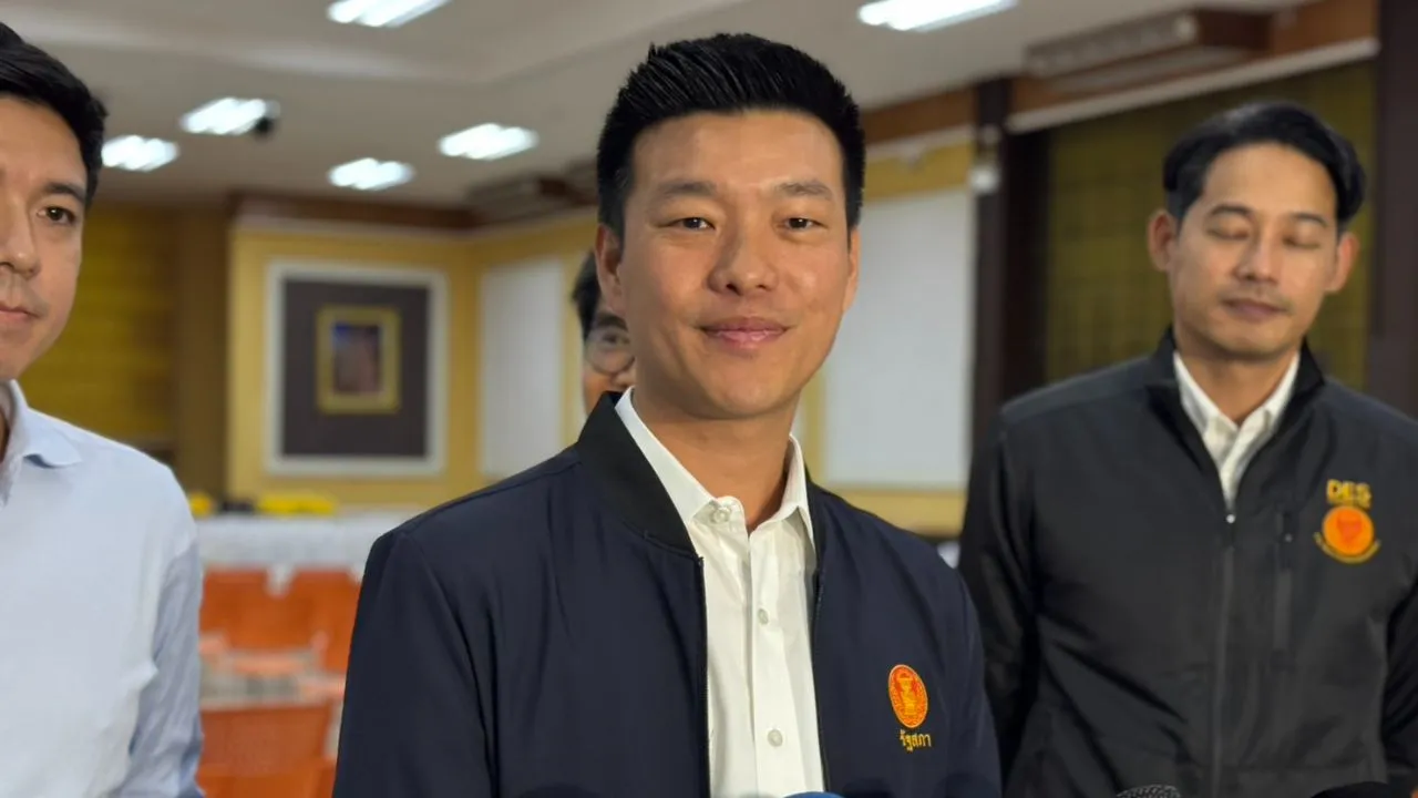 'เท้ง' ฉะนายกฯ ผลักภาระให้ท้องถิ่นสางโกงสอบ ลั่นมีไม้เด็ดในศึกซักฟอก