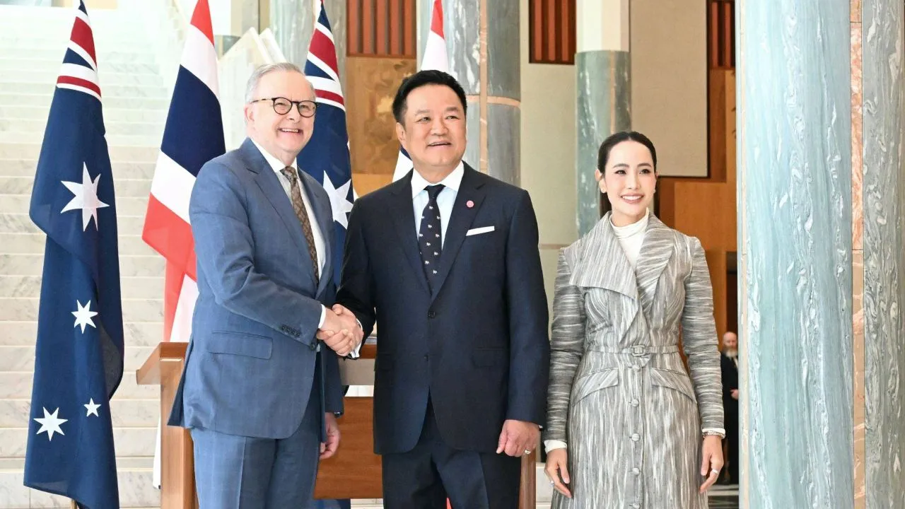 ยิงสลุต 19 นัด ต้อนรับ 'นายกฯ อนุทิน' เยือนออสเตรเลียอย่างเป็นทางการ