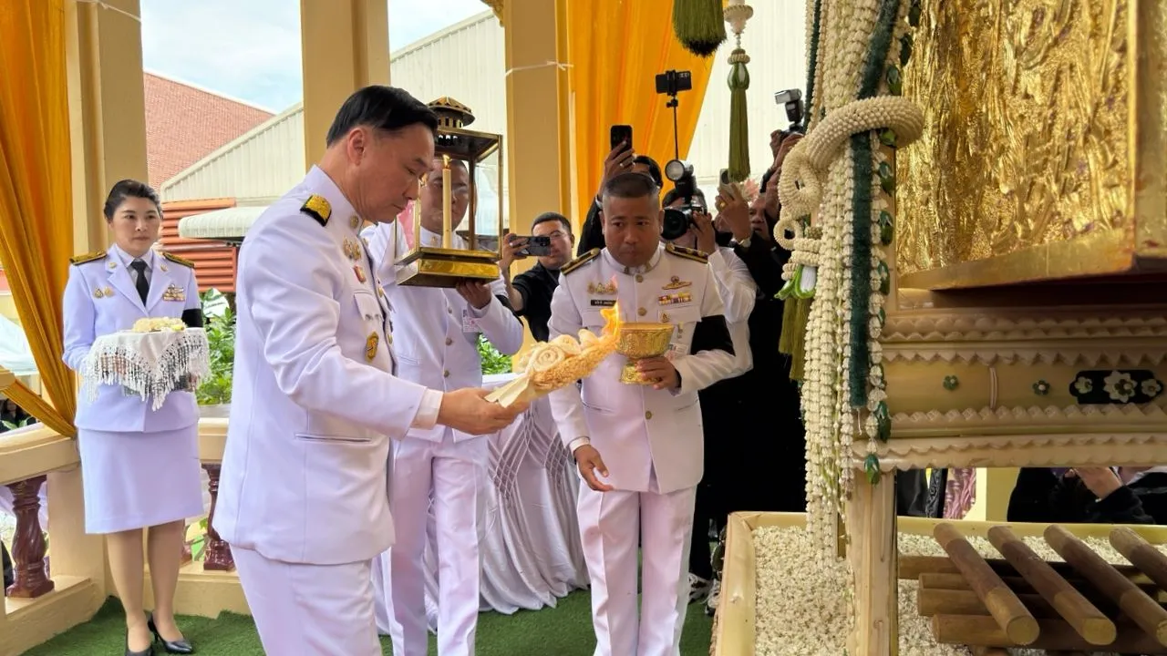 พิธีพระราชทานเพลิงศพ 'ธงชัย เย็นประเสริฐ' อดีตนายก อบจ.นนทบุรี