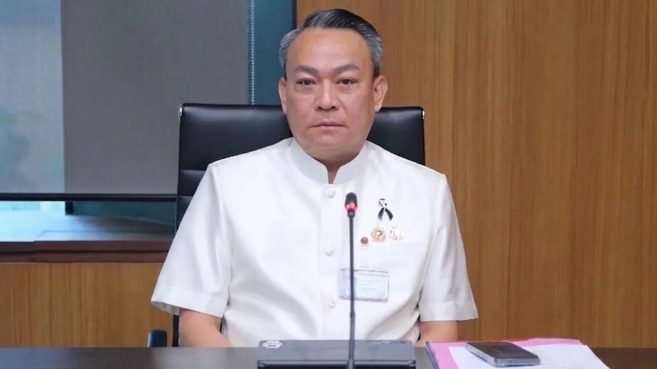กมธ.ตำรวจ จ่อเชิญ 'ดีเอสไอ' ให้ข้อมูลปมข่าว สส.ภูเก็ต พรรคส้ม เอี่ยวนอมินี