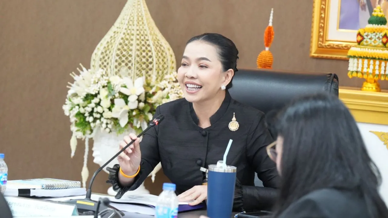 'สุขสมรวย' ถกบอร์ด กทบ. เคาะงบพันล้าน SML พลัส อัดฉีดไทยช่วยไทย 743 ล้าน หนุนเศรษฐกิจฐานราก