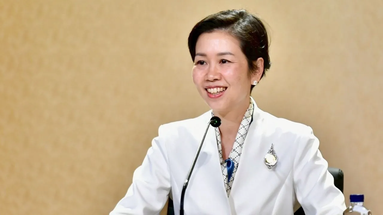 'รัชดา' ย้ำรัฐบาลพร้อมรับฟังทุกเสียงระหว่าง ครม.สัญจรสงขลา แจง 'จะนะ' มีผลศึกษา SEA เป็นกรอบ