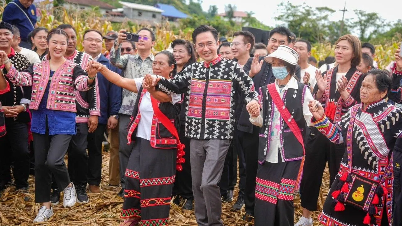 'ยศชนัน' ลุยเชียงราย ตามคืบหน้าโมเดล 'เลิกเผา เป๋าตุง' แก้ PM2.5 ที่ต้นเหตุ