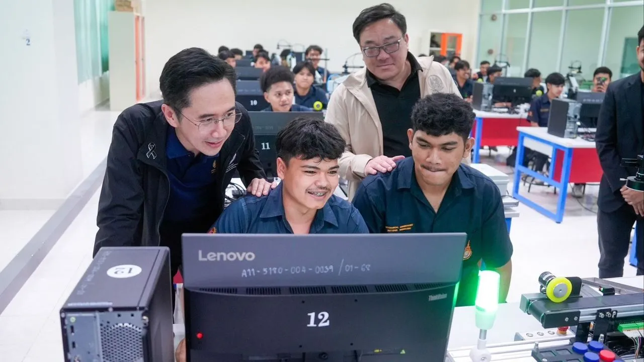 'ยศชนัน' ควง 2 รมต. เยี่ยม มทร.ศรีวิชัย ลุยตั้งศูนย์เตือนภัยเร่งแก้ปัญหาน้ำท่วมซ้ำซาก