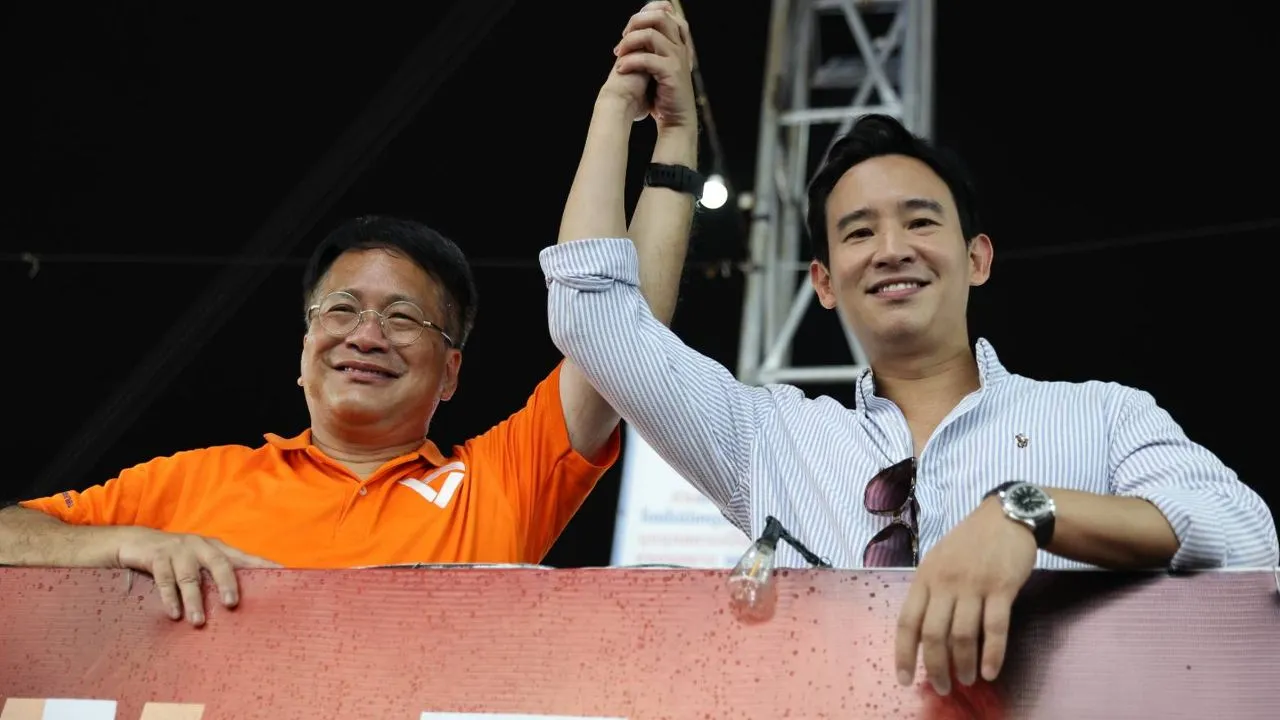 'เท้ง-พิธา' ปลุกชาวนนท์ออกมาใช้สิทธิ 20 ก.ย. ดัน 'เดชรัต' เข้าบริหาร อบจ.