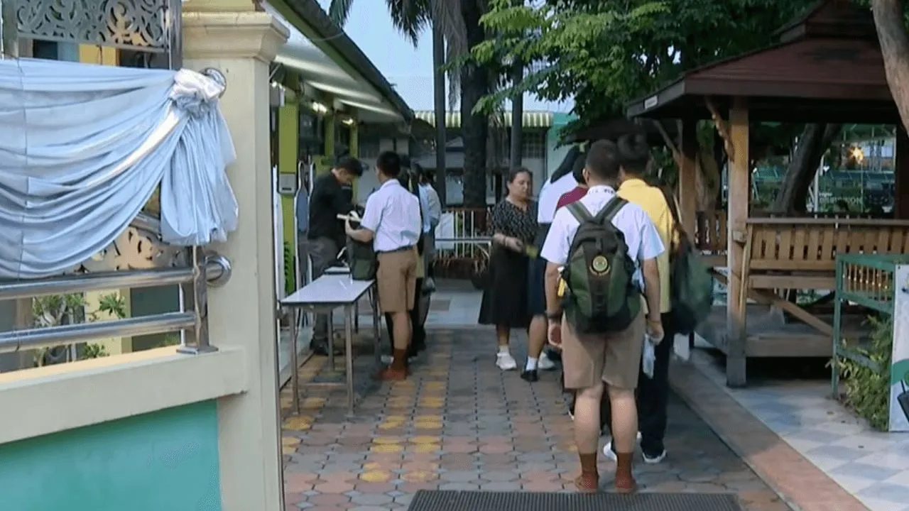 'โรงเรียนเทพศิรินทร์ นนทบุรี' กลับมาเปิดการเรียนการสอนแบบ On-site เป็นวันแรก