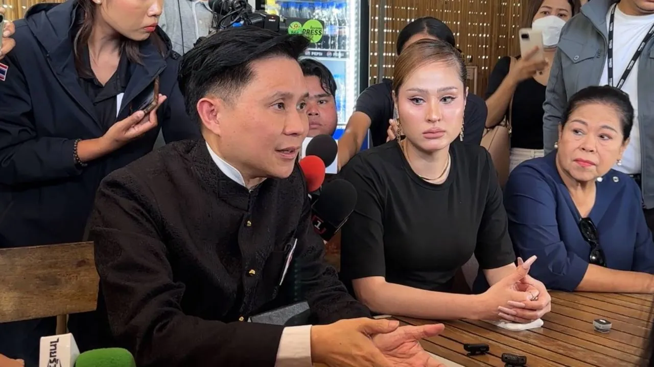 'ปานเทพ-ขวัญ' ยื่นหลักฐานใหม่คดีแตงโม พบภาพในสำนวนเป็นเรือคนละลำ จ่อเอาผิด 'กระติก'