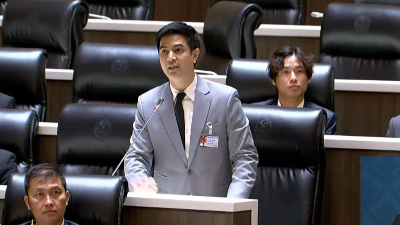 'พริษฐ์' วอนประธานสภาผู้แทนราษฎร เลิกกำหนดเวลาปิดประชุม แนะยืดเวลาประชุมตามความจำเป็น