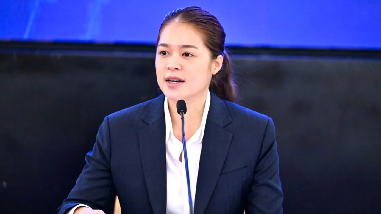 รัฐบาลเดินหน้าจัดระเบียบ รถรับจ้างผ่านแอป เร่งทำใบขับขี่รถสาธารณะ ภายใน 30 ก.ย. นี้