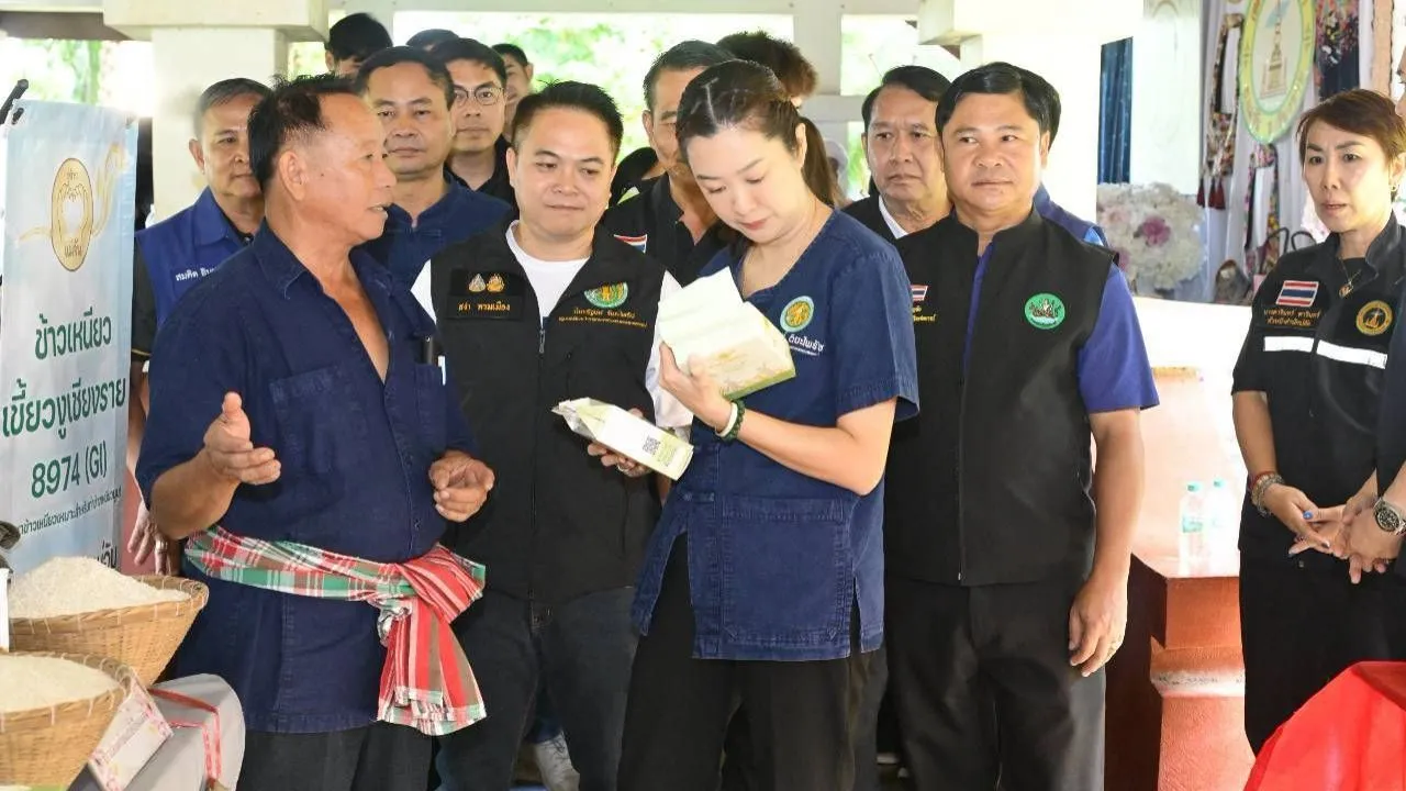 'ปิยะรัฐชย์' ลุยเชียงรายเร่งผลักดันระบบน้ำ หนุนใช้เครื่องจักรนาแปลงใหญ่ยกระดับเกษตรกร
