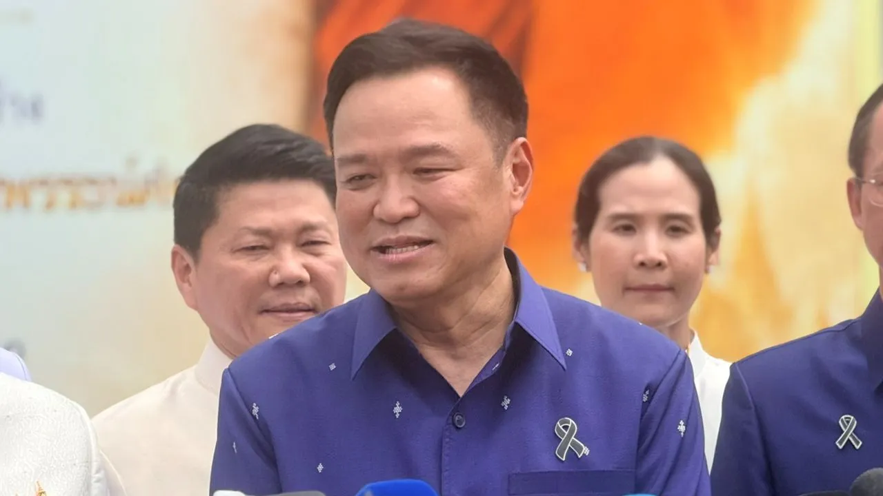 นายกฯ เผย ยังไม่ได้รับรายงาน ศาลปกครองสูงสุดสั่งรับฟ้องคดี 'นพ.สรณ'