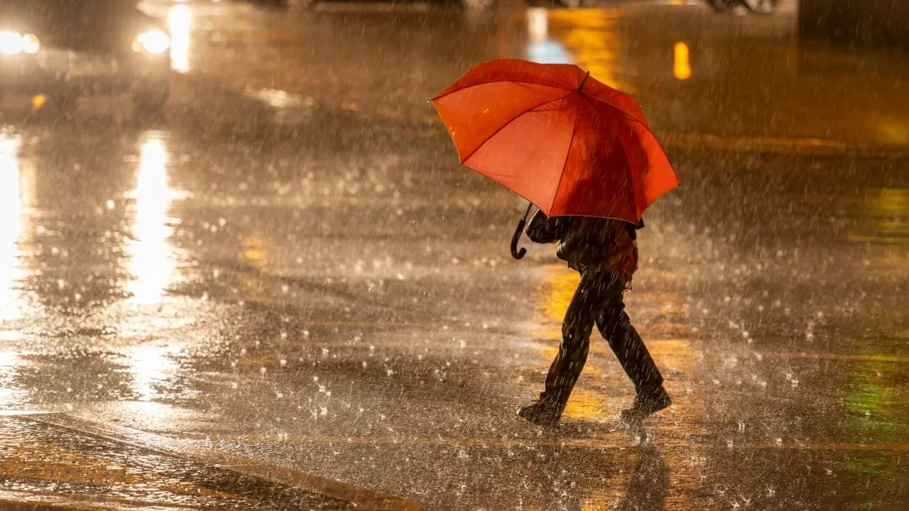 ประกาศฉบับ 8 เช็กรายชื่อจังหวัดเสี่ยง 'ฝนตกหนักถึงหนักมาก' มีผลกระทบถึง 7 ก.ย.